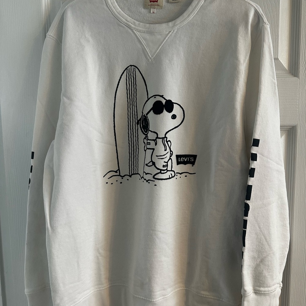 Levi's White Crewneck Sweatshirt with Black Snoopy Surf Graphic limited edition